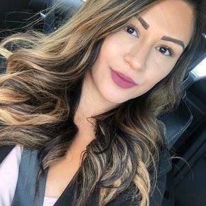 Meet your Posher, Alma